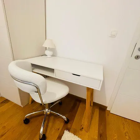 Joli
