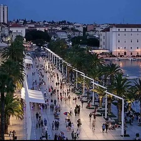 Joli * Split